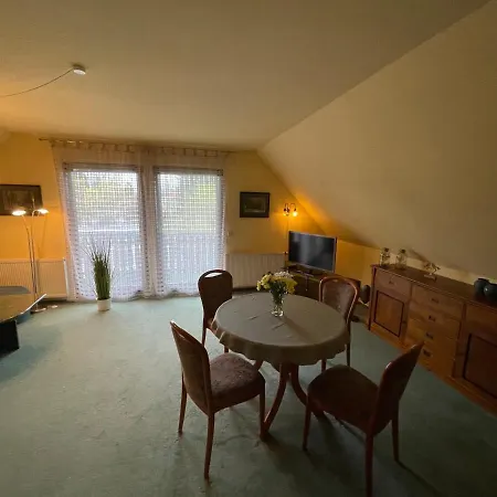 Ferienwohnung Wiesenblick 아파트 뤼베나우