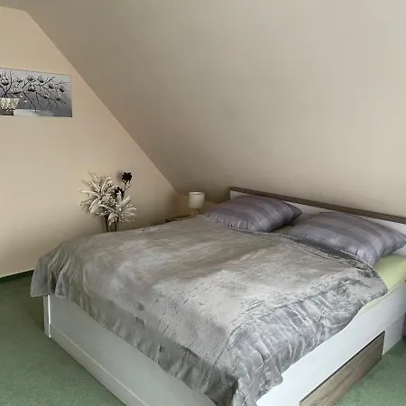 Ferienwohnung Wiesenblick 아파트